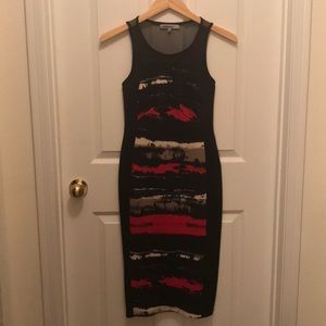 Cute dinner/ date night dress.